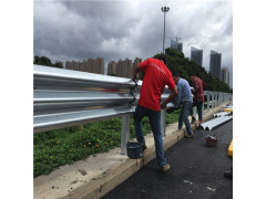 供应三波防撞栏 深圳快速路波形护栏安装图3