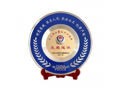 警员退休离休纪念品制作厂家 一级警员表彰奖牌 退休纪念摆件图1