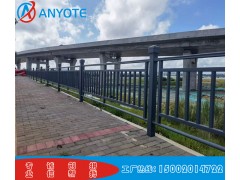 常平路边镀锌栏杆 东莞款港式护栏 交通阻隔栏定制厂图2