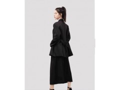 温碧霞代言IRENENA服装品牌薄款西装裤裙时尚简约半身裙图3